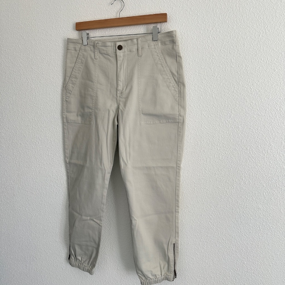 CAbi Compass pant, Style 6264, Oyster, Spring 23, Size 12 - Picture 6 of 15